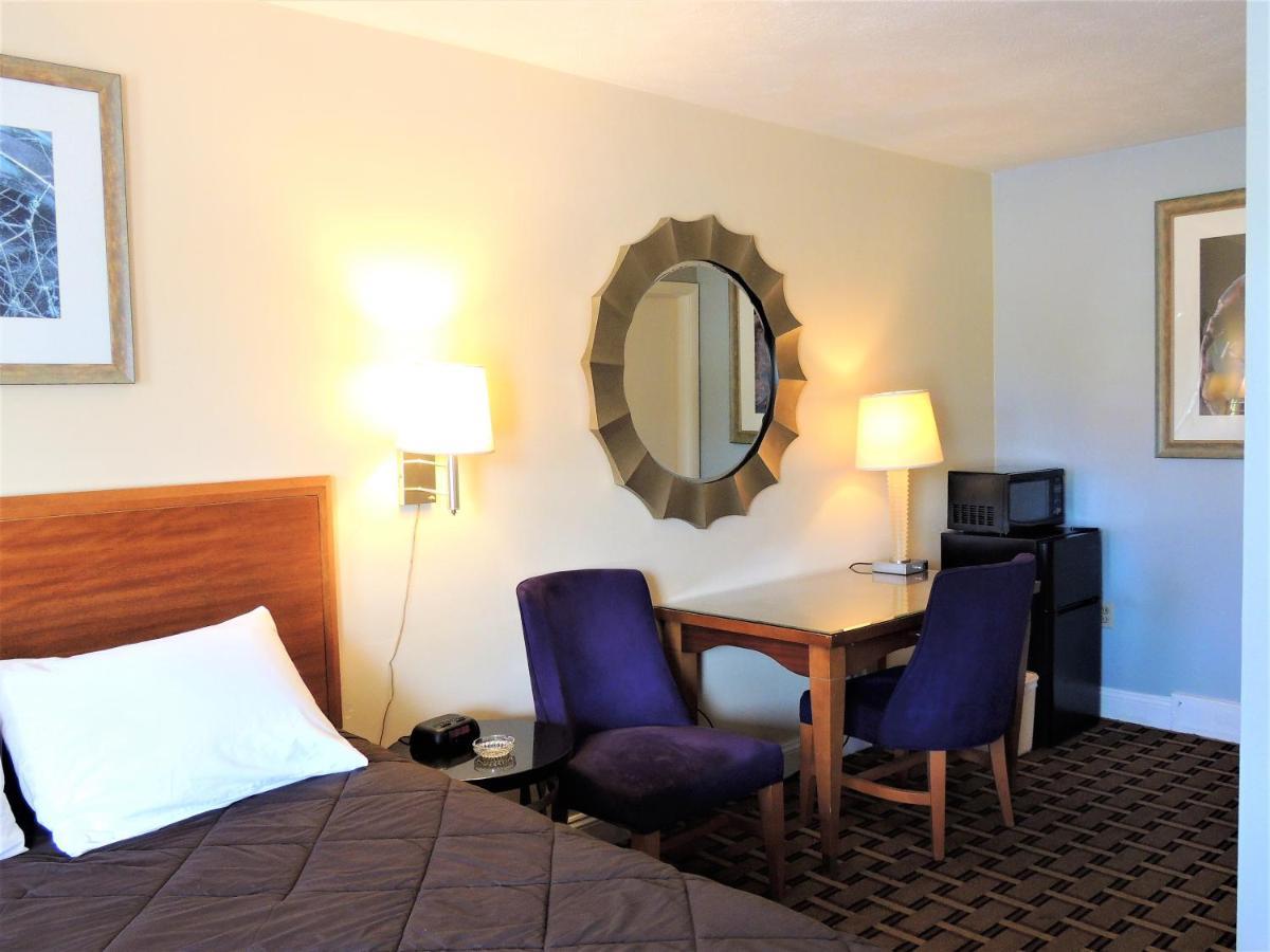 Windsor Motel グロトン エクステリア 写真